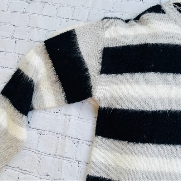 Easel Los Angeles Striped Bohemian Casual Sweater Size Large - Picture 11 of 16